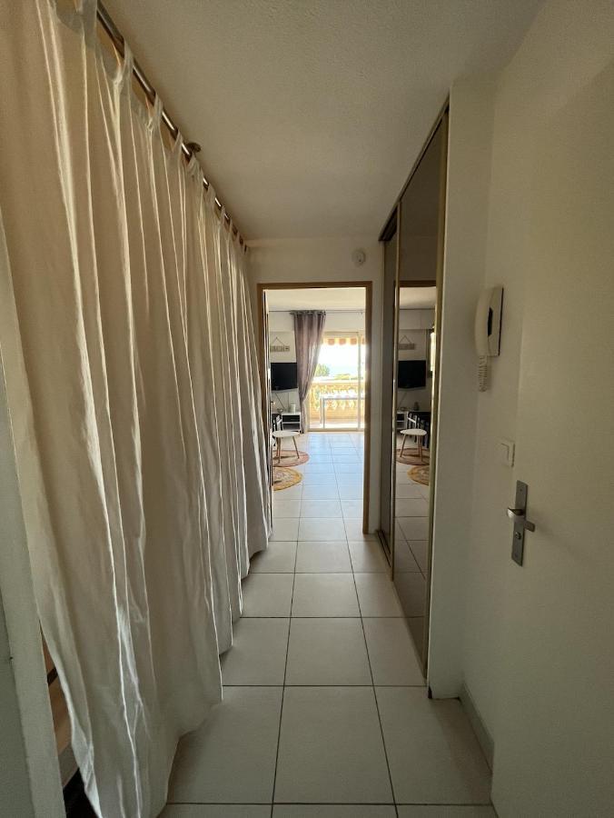 Appartement Face A La Plage Saint-Raphaël Exteriér fotografie